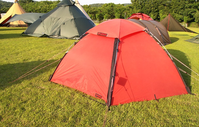 スタイカ　レッド